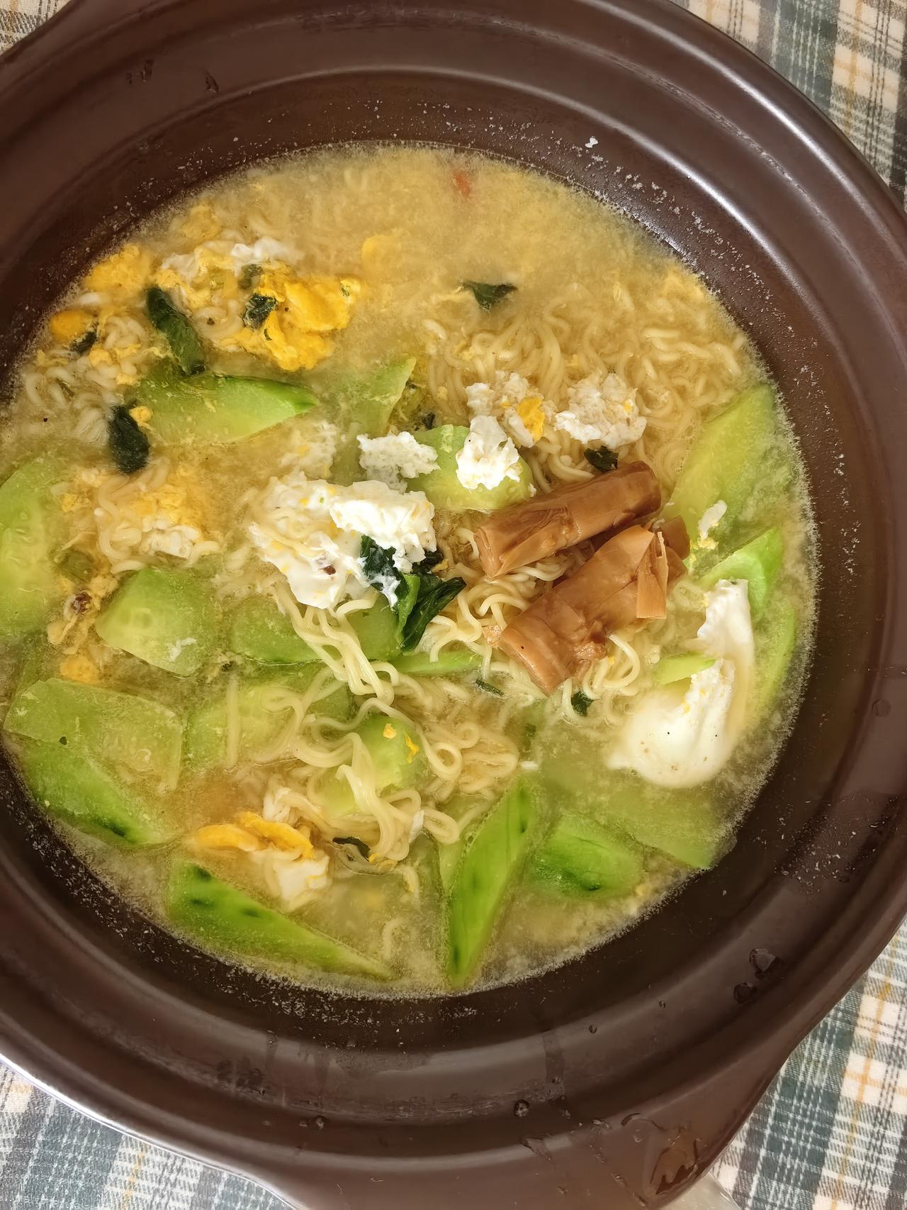 我的今日状态：😁轻松愉快
我这里的天气：☀️晴天


[心]什么情况下我会选择
