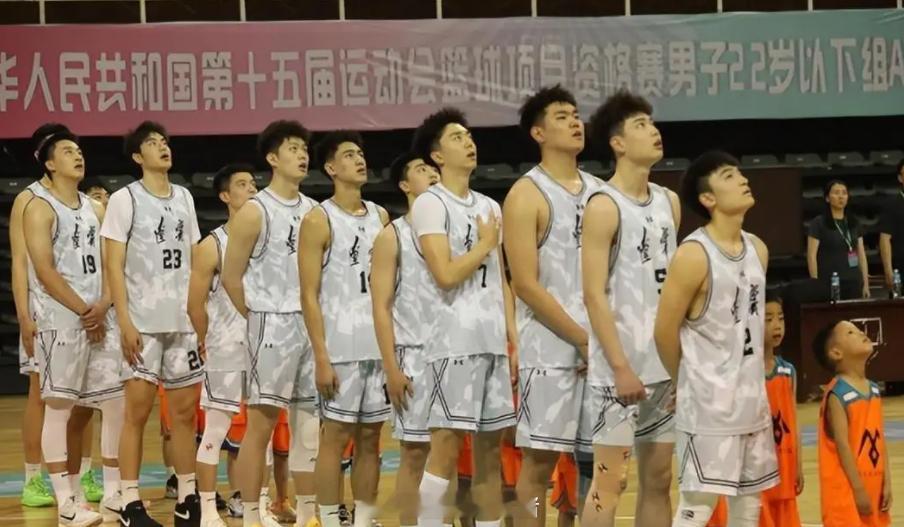 其实呢。。。。。大家也不用觉得这个处罚很重。篮协那边抓赛风赛纪已经不是一天两天了