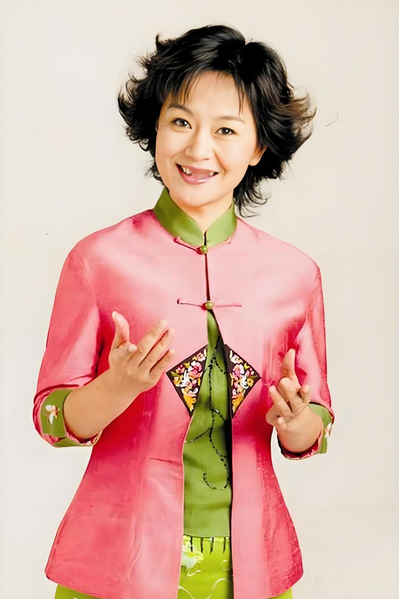 1999年，鞠萍向丈夫提出了离婚，丈夫同意离婚，却让她二选一，孩子和财产只能带走