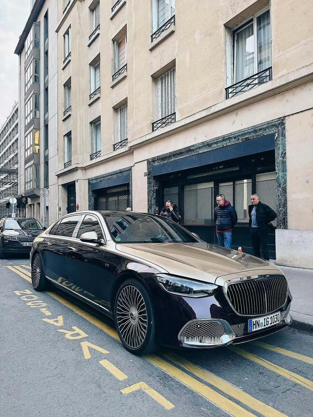 梅赛德斯–MAYBACH S680 