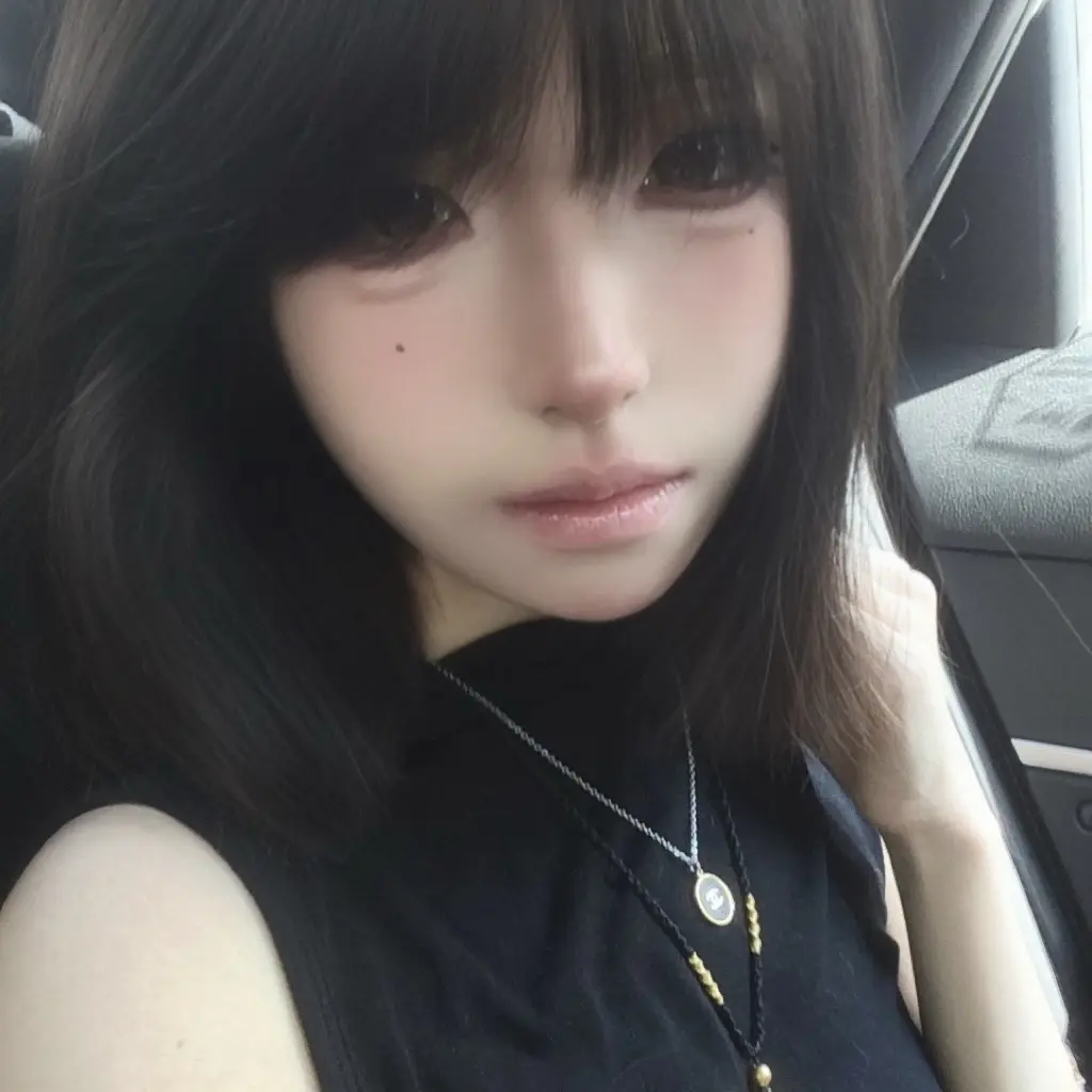 我们淹死在回忆的泪腺。却误以为走进了爱的回南天