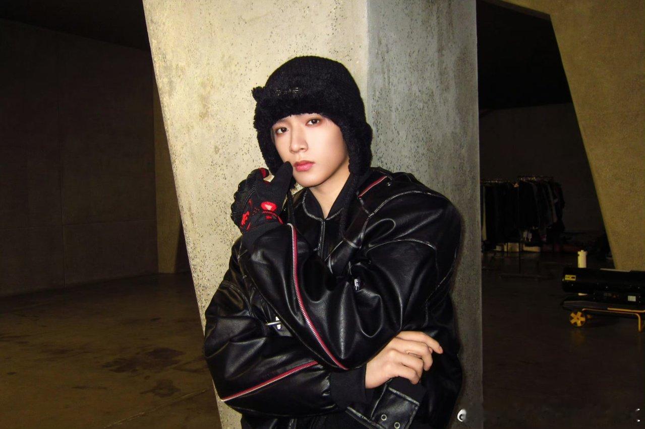 刘耀文帮大家预习一下过年怎么穿刘耀文过年穿搭 刘耀文过年穿搭 