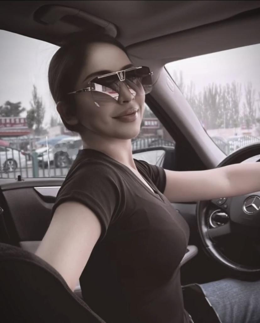 什么样的女人魅力十足？魅力是从骨子里散发出来的……