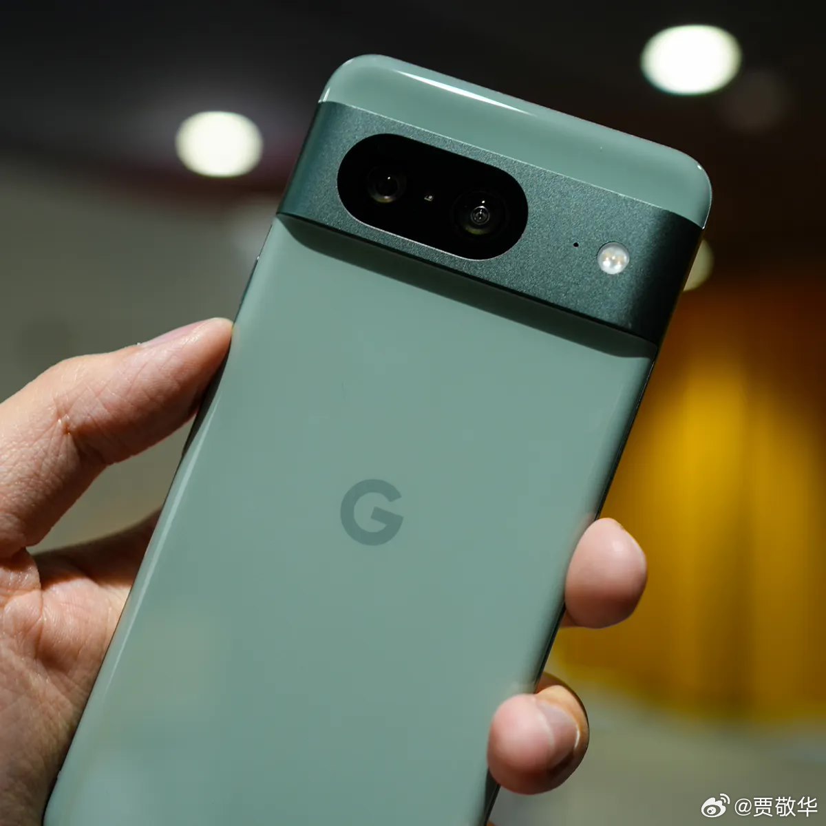 很多人不相信国外友人用8G或6G内存的手机，这有啥奇怪的，苹果手机也是8G内存。