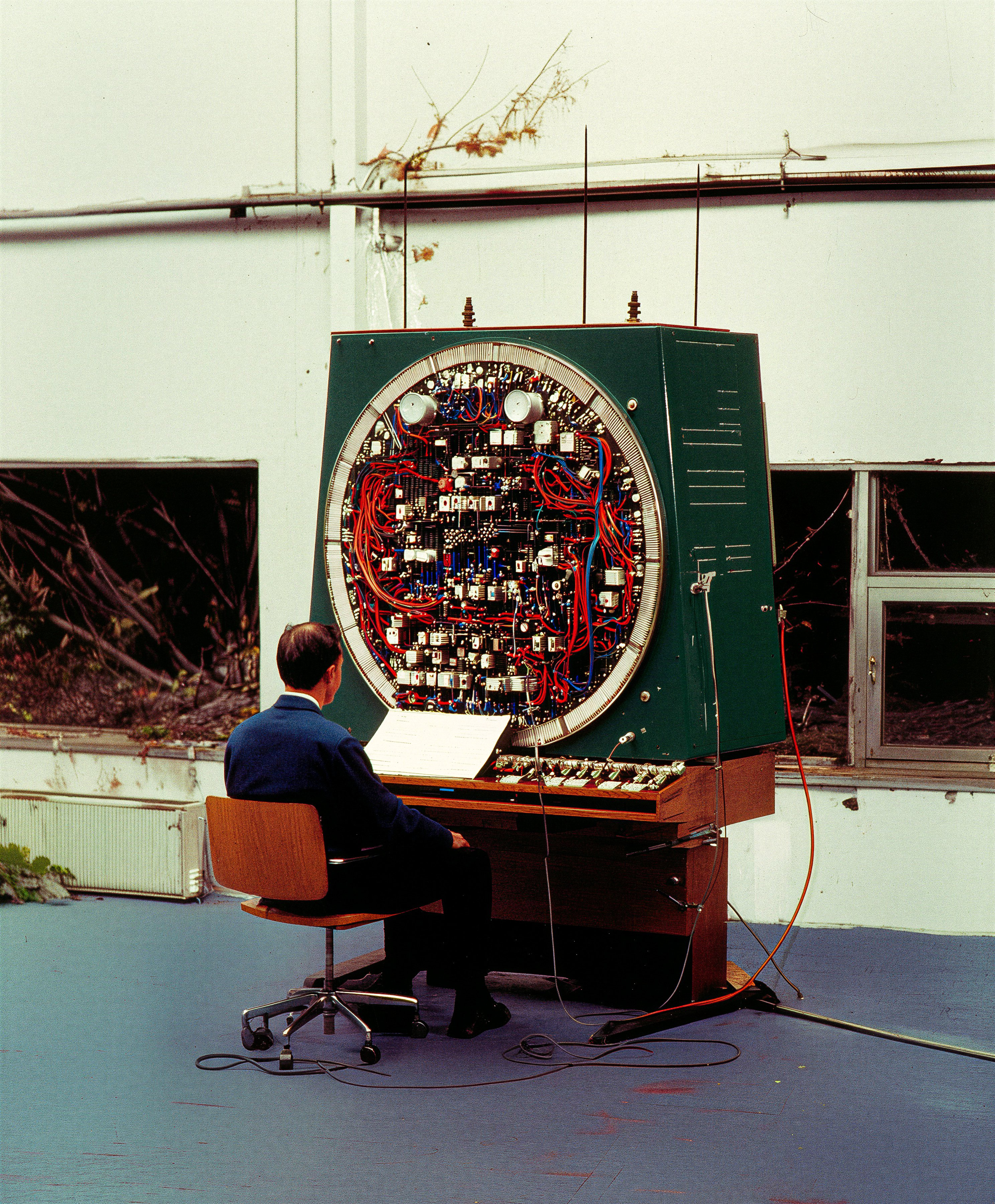 西门子合成器（Siemens Synthesiser，1959 年问世），也是人