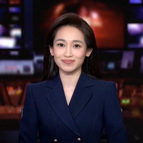 最近央视中文国际频道《中国新闻》栏目来了位00后新主播陶忆雯，消息一传开，好多人