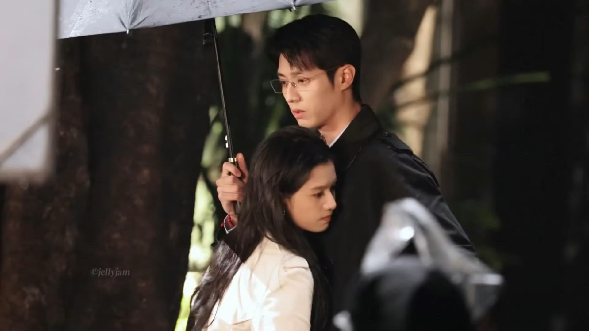 张婧仪陈靖可雨中拥抱张婧仪陈靖可雨中拥抱路透 张婧仪陈靖可雨中拥抱🈶 