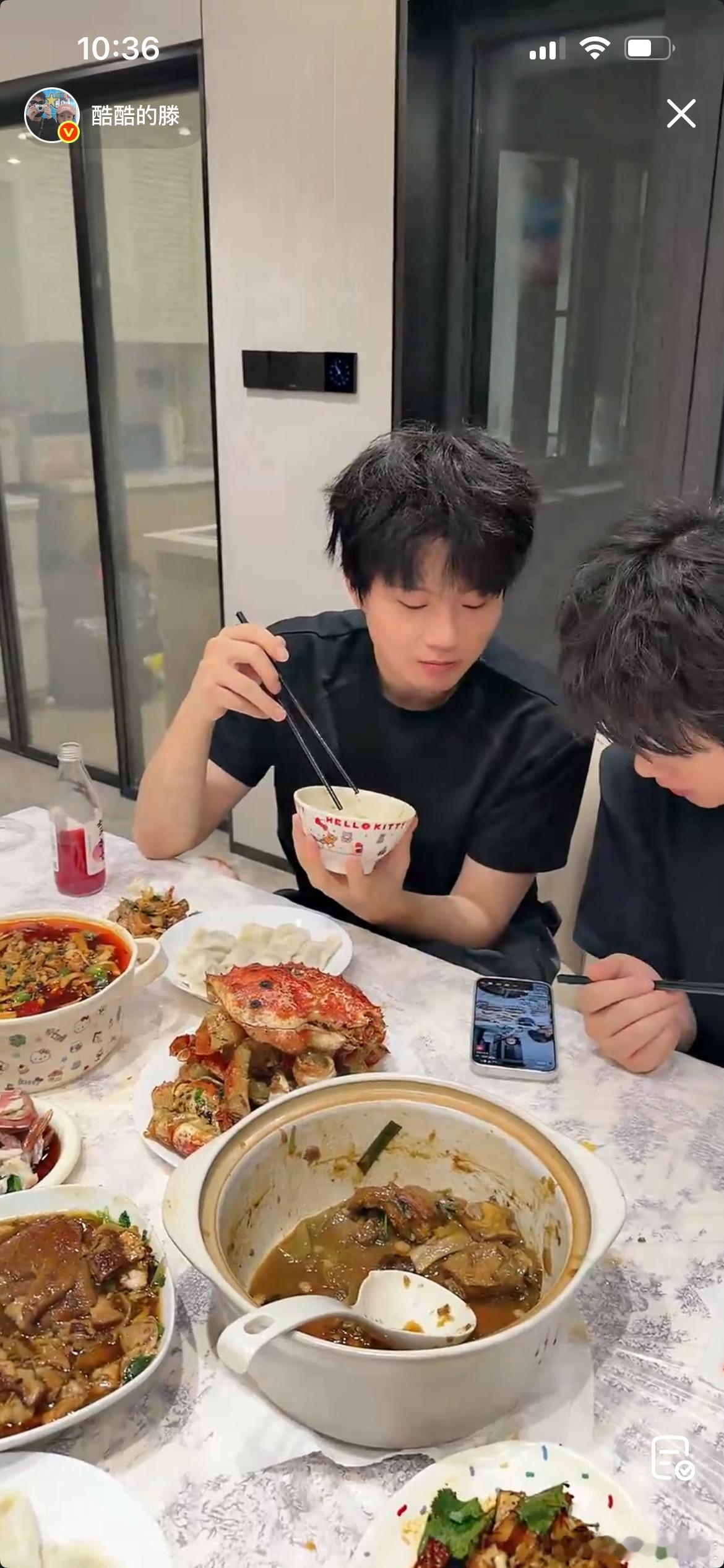 随餐吃饺子vs饭后吃饺子 解锁水饺新吃法疑问？酷滕的鲍鱼花胶水饺馋哭全网，高越的