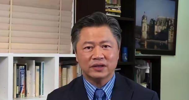 家人们，可别不当回事！台湾资深专家赖岳谦发出重磅警告：美国很可能最早今年、最晚2