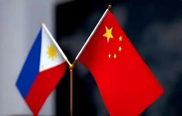 防长被制裁不到48小时，菲开始内讧：军方公开站队，选择抵抗中国6月11日晚上，外