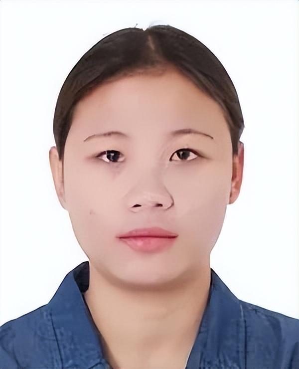 27岁女子竟是卖淫团伙主犯？
 
湖南宜章警方刚刚发布重磅通缉，27岁年轻女子余
