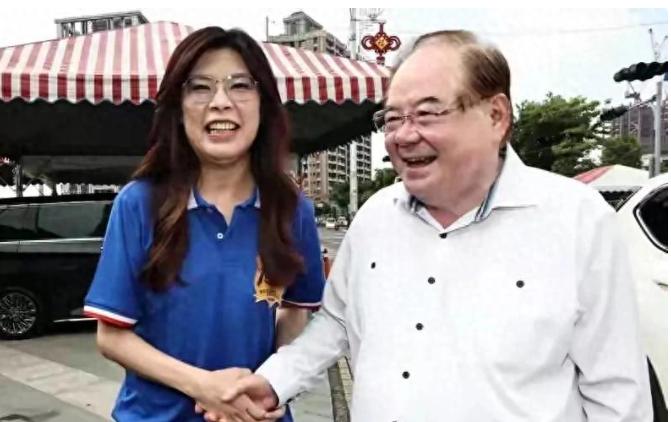 最新民调出炉！刚要见郑丽文，黄国昌就被列告，朱立伦方面提三点

台湾地区最近可不