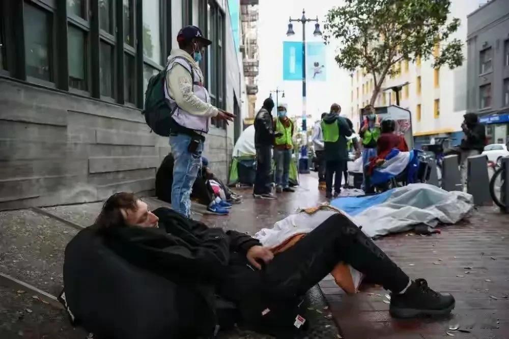 所谓的斩杀线，就是没存款！就这么简单，那些傻比们故意搞的多高深莫测一样
真相一: