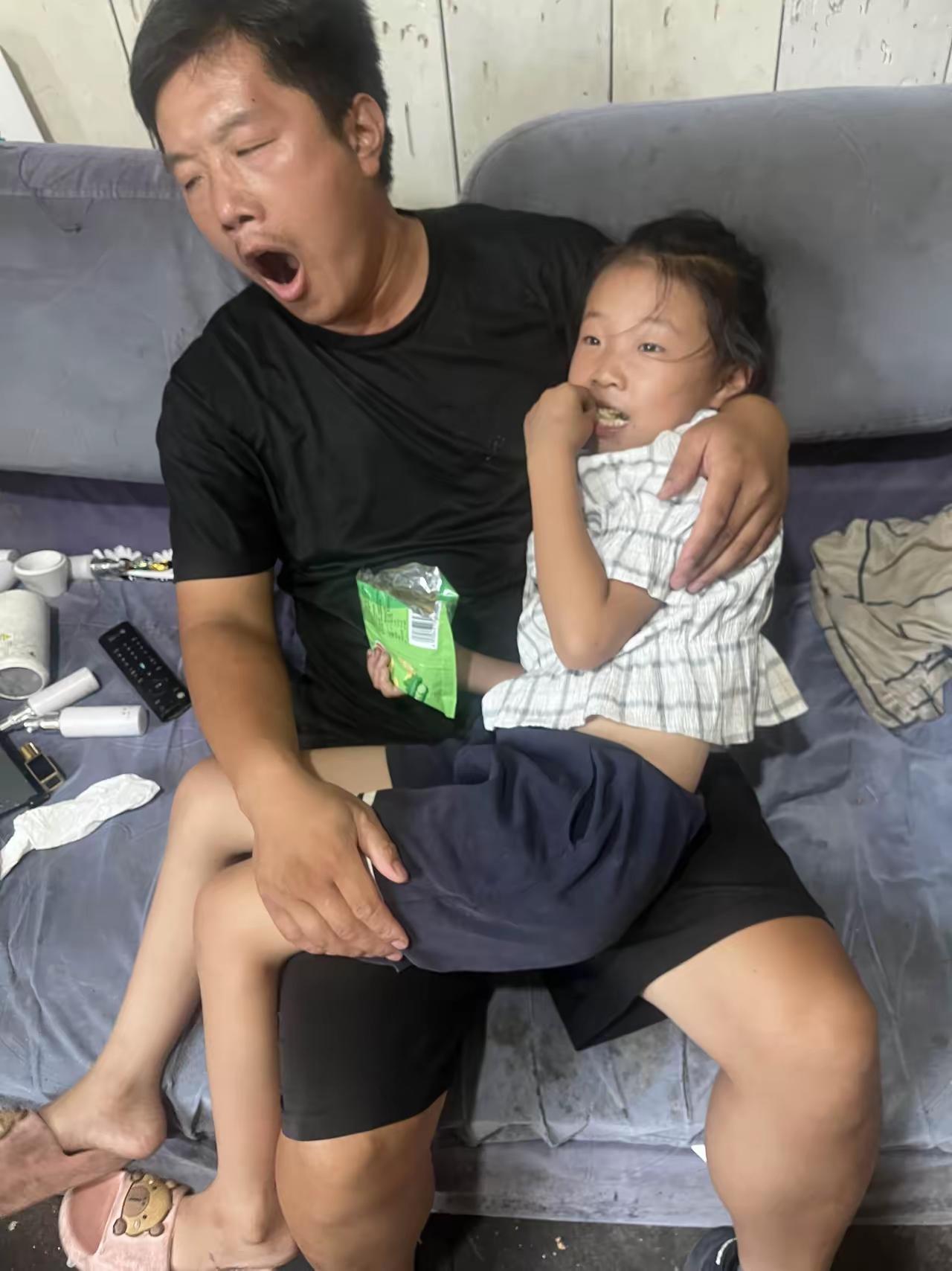 又怀上了？
36岁血压高的老公，靠在工地打工挣钱养家糊口，可想而知是多么的艰辛劳