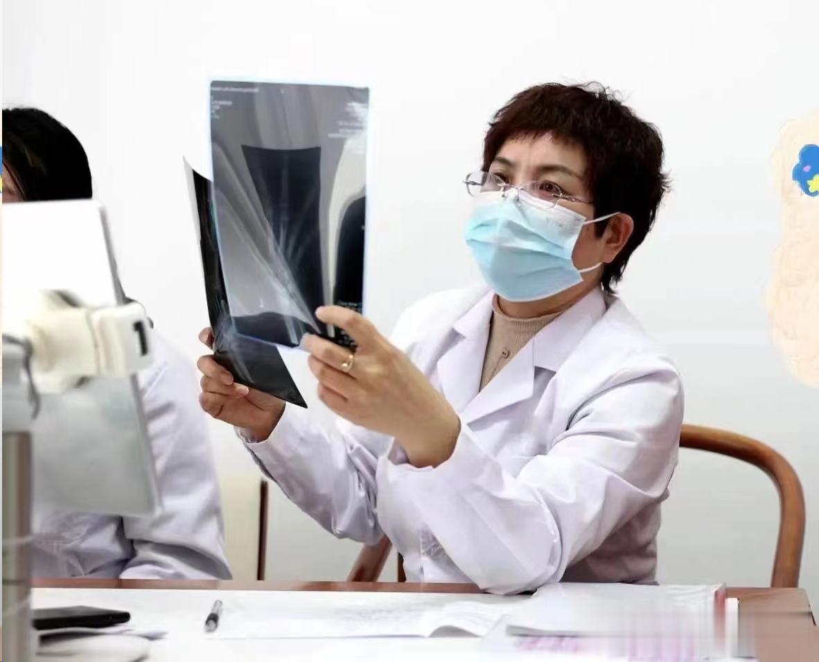 如何预防孩子骨龄偏大问题？儿科医生分享4条实用经验！

1、户外运动
鼓励孩子进