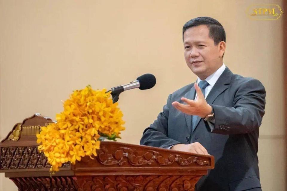 柬埔寨首相洪玛奈，通过媒体发布消息称，柬埔寨将暂停从泰国进口所有类型的燃油和天然