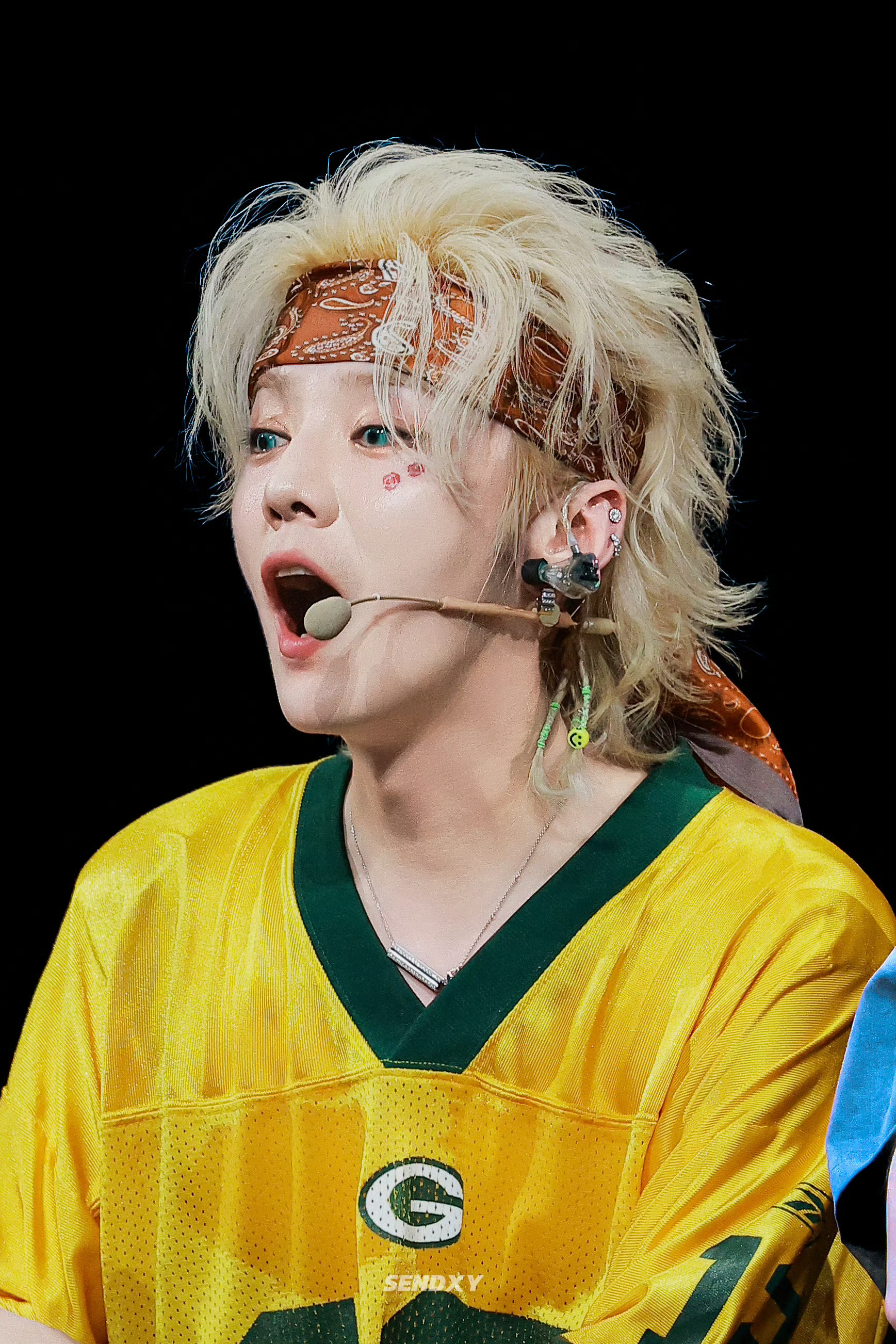 想到鹿晗提到的压扁的泡面感觉也很可爱