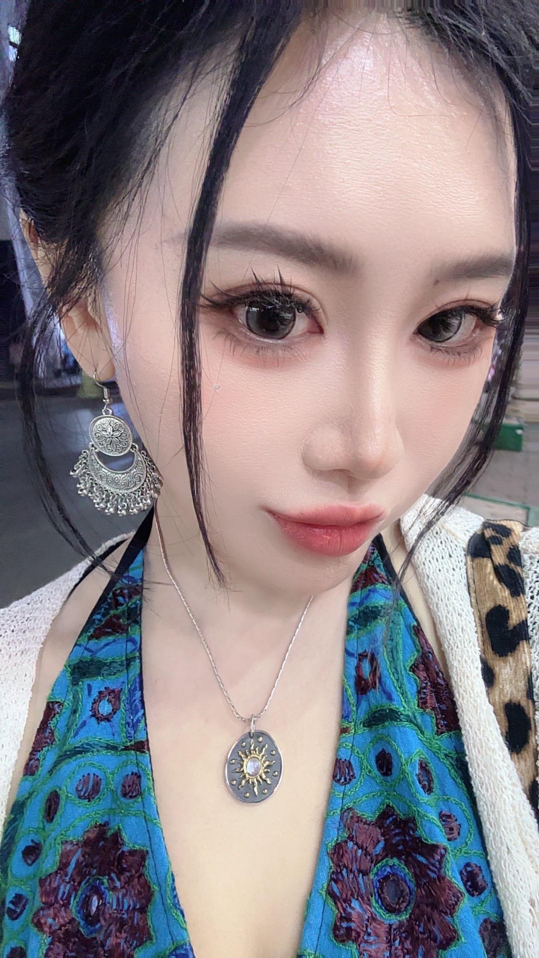 baby我们的感情好像跳楼机  突然升空又急速落地