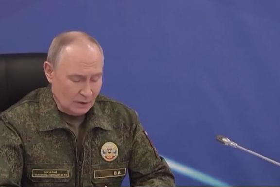 俄罗斯终于让步了！俄罗斯突然甩出一个让全世界都挺意外的重磅提案。俄罗斯外交部发言