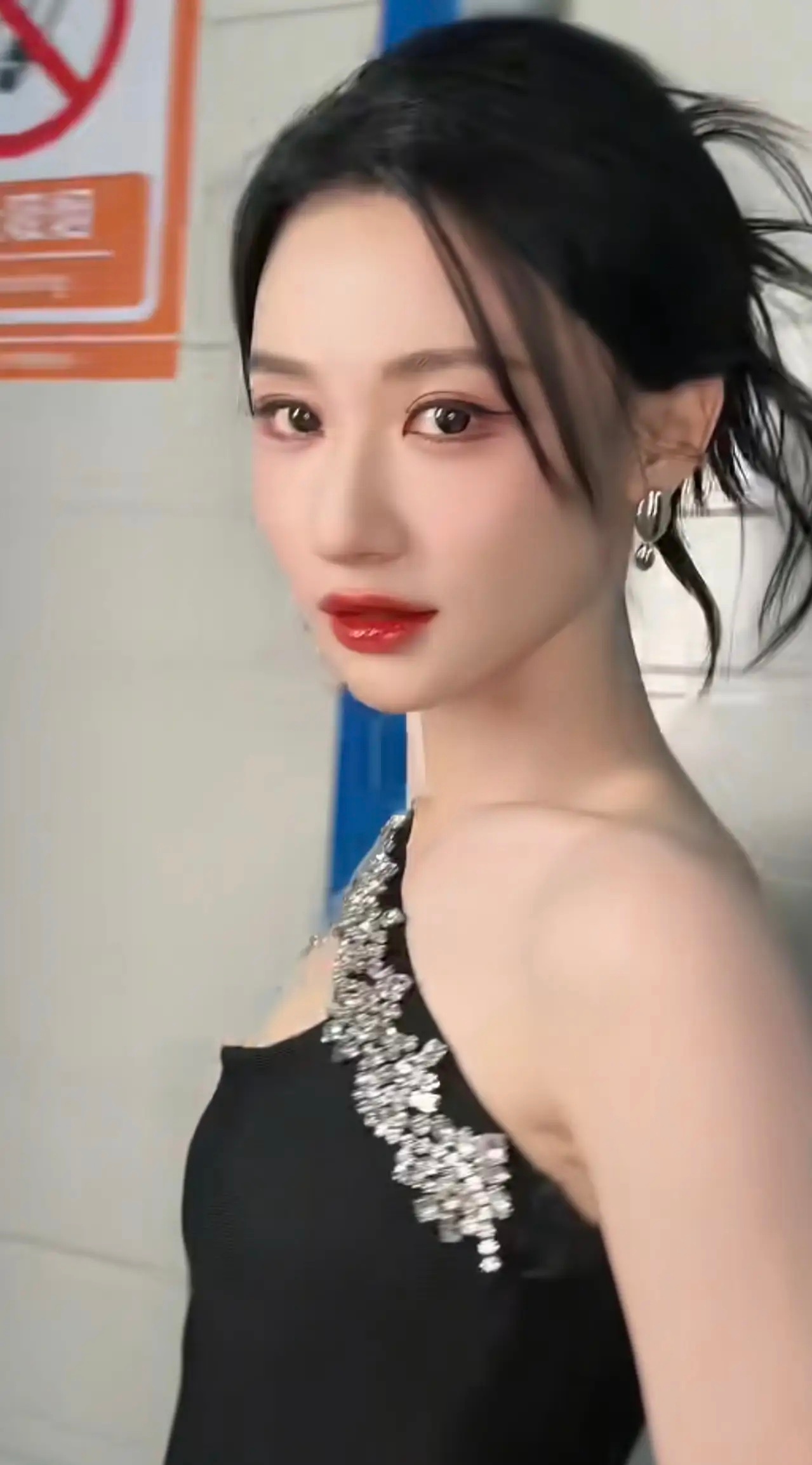 何宣林虽然被淘汰，但这次的浪姐，对她加成很大。在浪姐之前，她基本上没有知名度，而