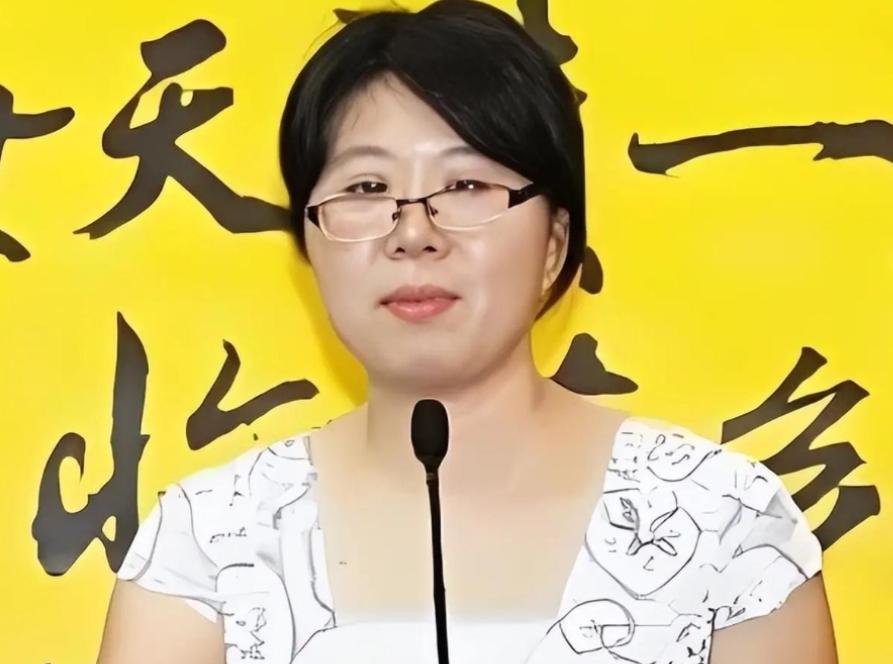 一波未平一波又起！这位作协会员唐小林揪着文二代不放，继蒋方舟和贾浅浅后，将莫言的