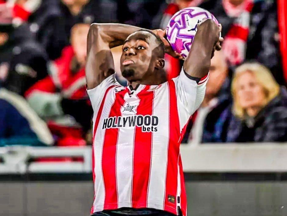 截至目前，本赛季英超联赛通过界外球发动的进攻已攻入30球。这是自2009/10赛