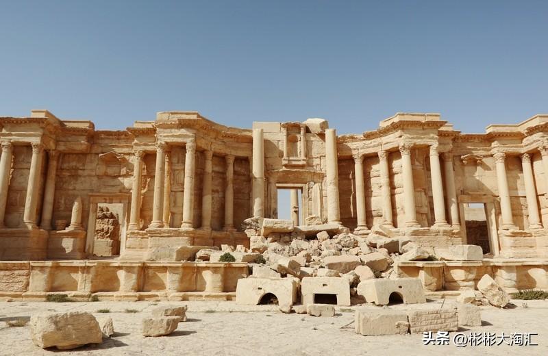 战争对中东地区文化的影响那可太大了。从建筑方面看，许多古老的清真寺、宫殿等文化古