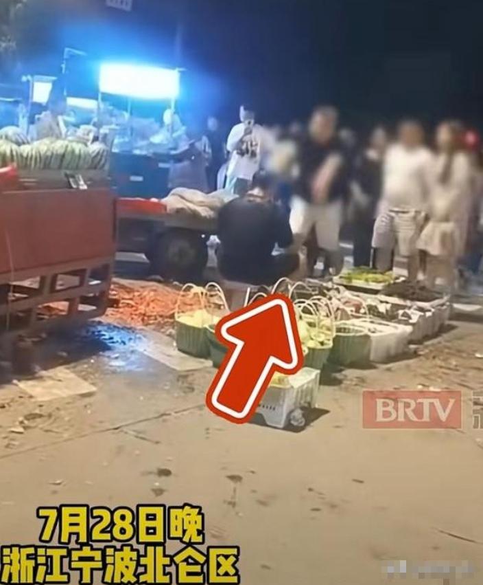 以为被拘就完事了？宁波这对夫妻打砸西瓜摊，被摊主告上法庭！
 
很多人有个老观念