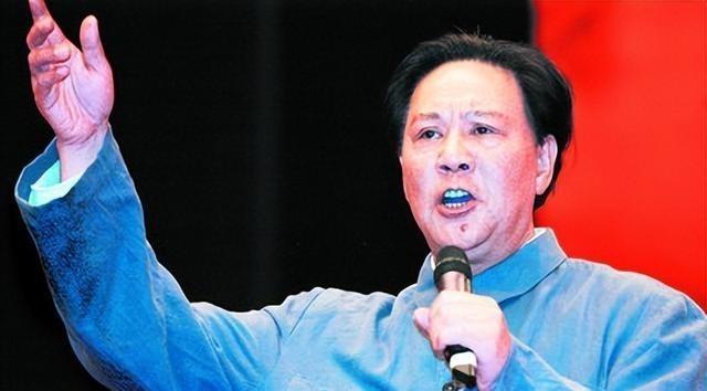 1991年，解放军上将向古月敬礼，他连忙推辞：我这个假主席不敢当
1978年，那