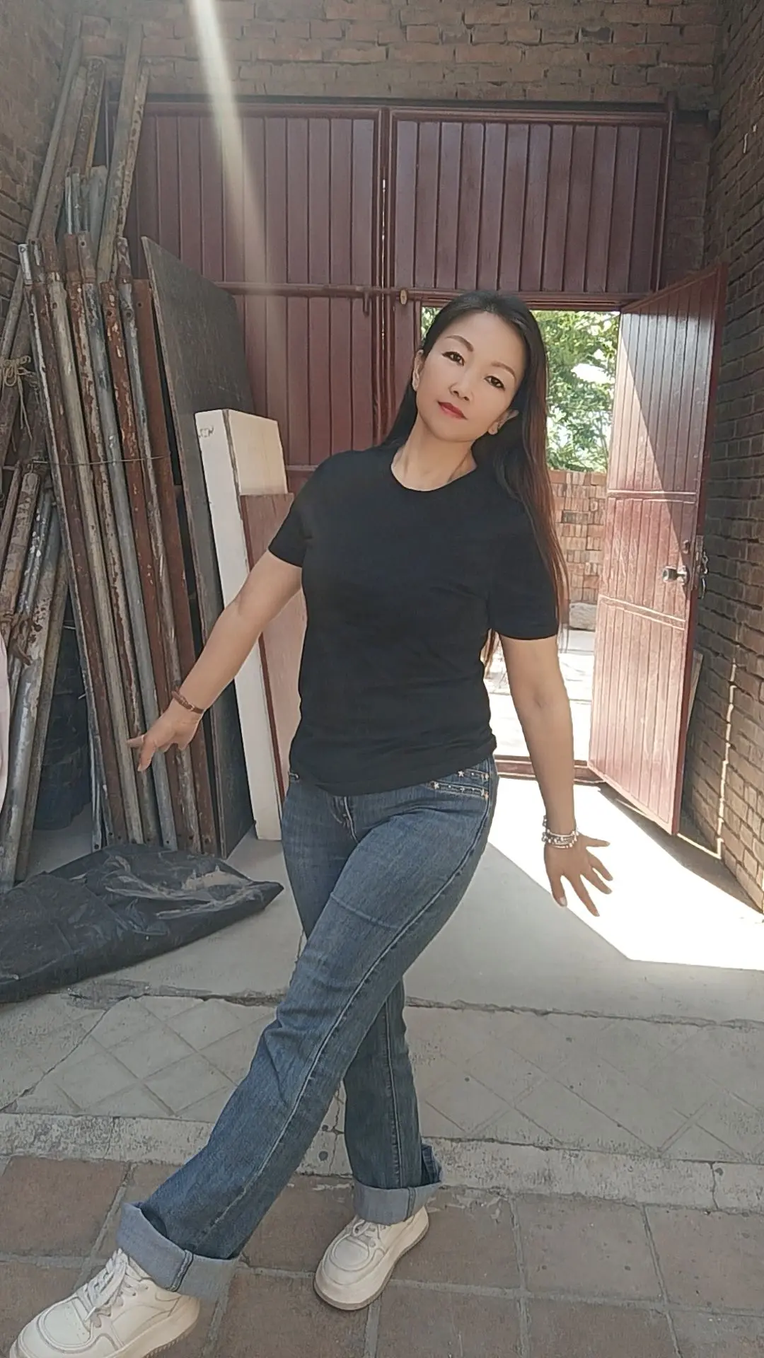 其实人这一辈子，遇见对你好的人，或许会比较容易，但遇见始终待你如初的人...