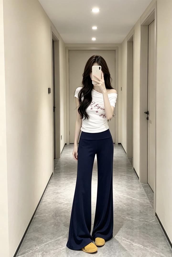 多数时候我的脆弱如同暴雨过后檐角滴落的水珠 待到天晴时便消散无踪 新的一天我仍是