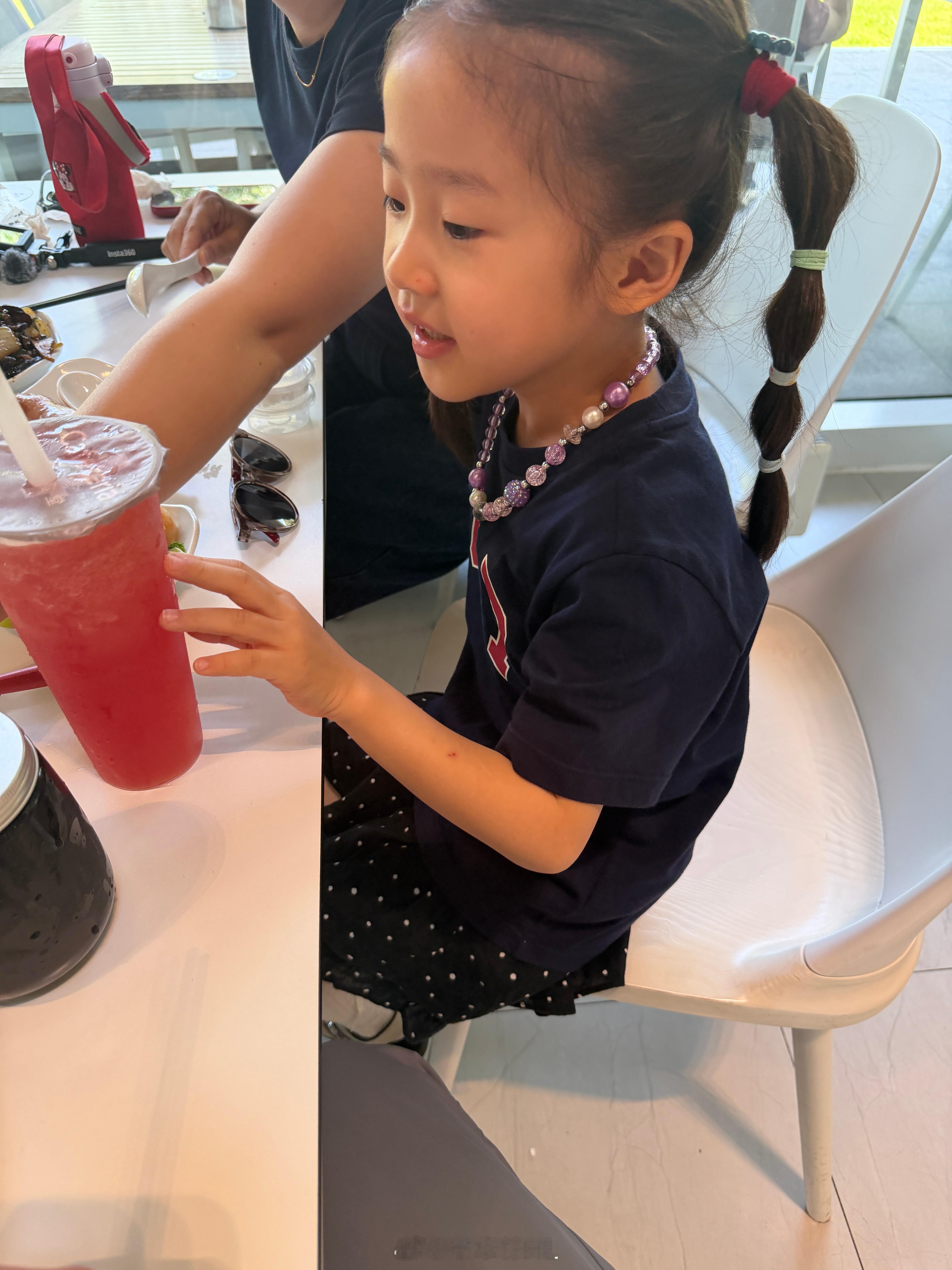到阿那亚了，先吃个食堂