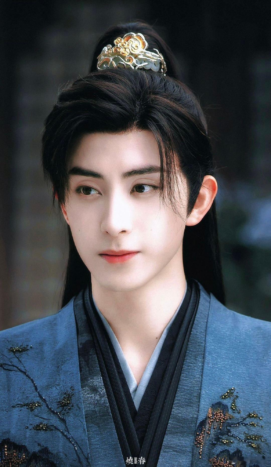 来品一下敖瑞鹏这身段看《朝雪录》了没？敖瑞鹏骑马那姿势，太飒了，这身段，天生就是