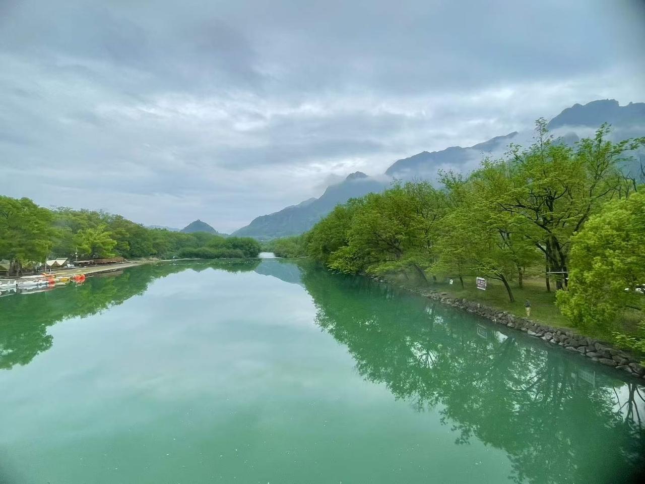 下联：民强岁月新