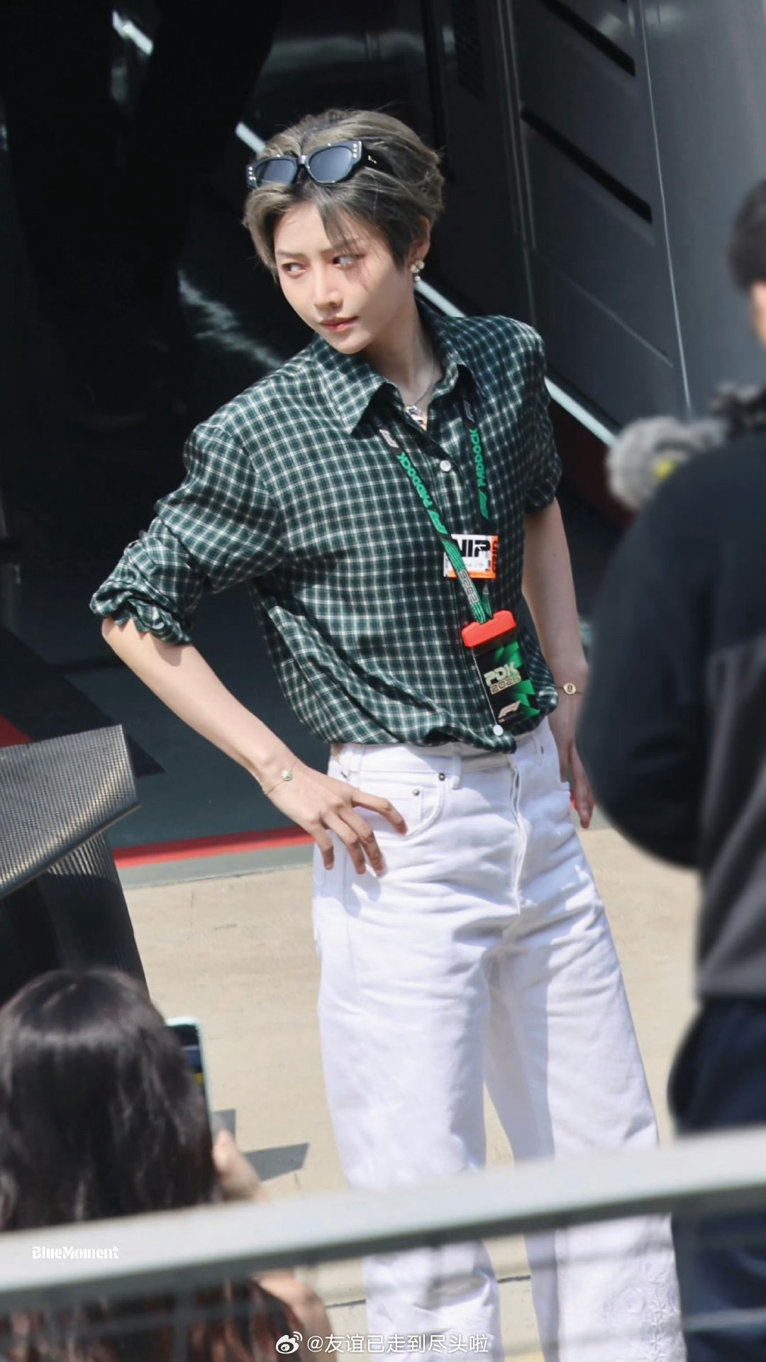 今日F1赛事明星：于适、李昀锐、周柯宇、刘雨昕、李龙馥李昀锐F1赛车服造型于适F