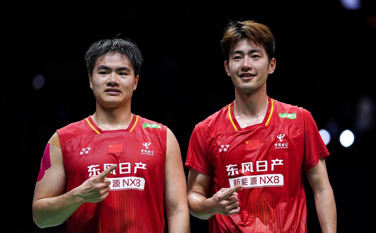 中国羽毛球男双自1974年以来，15次参加亚运会，只有在1990年北京亚运会上由