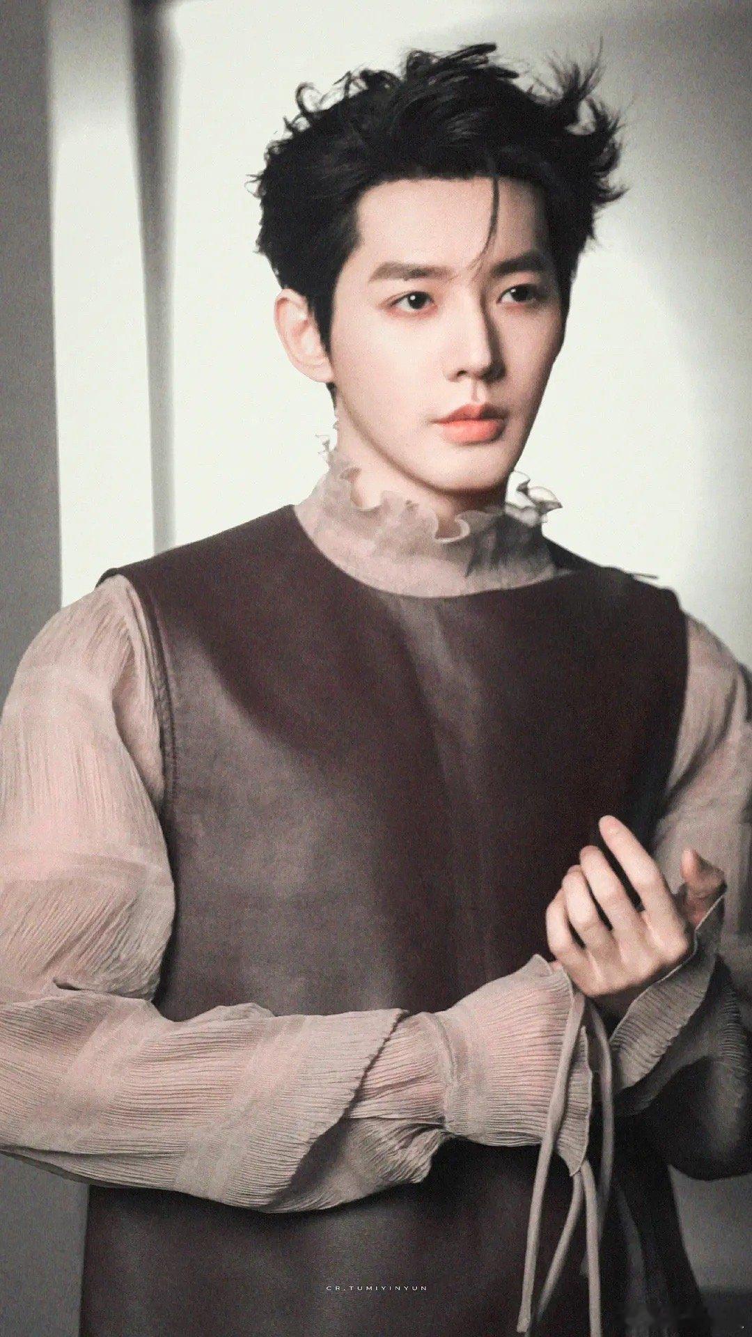 请问邓为什么时候进组啊，事业心好差 ​​​