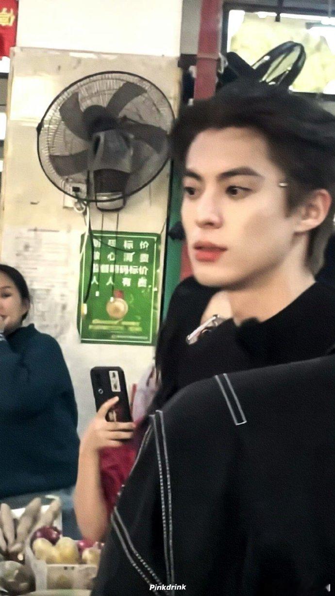 不许让这个王鹤棣再出门了亲爱的客栈2026亲爱的客栈 王鹤棣在亲爱的客栈帅出了新