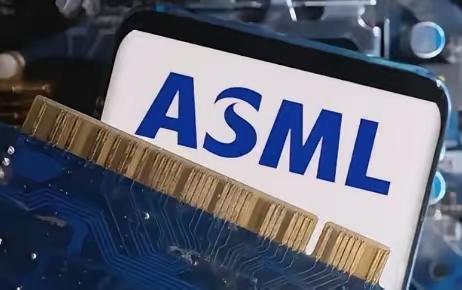 荷兰成了第一个被“祭旗”的欧洲国家！中国曾正式对涉及荷兰ASML光刻机的核心原材