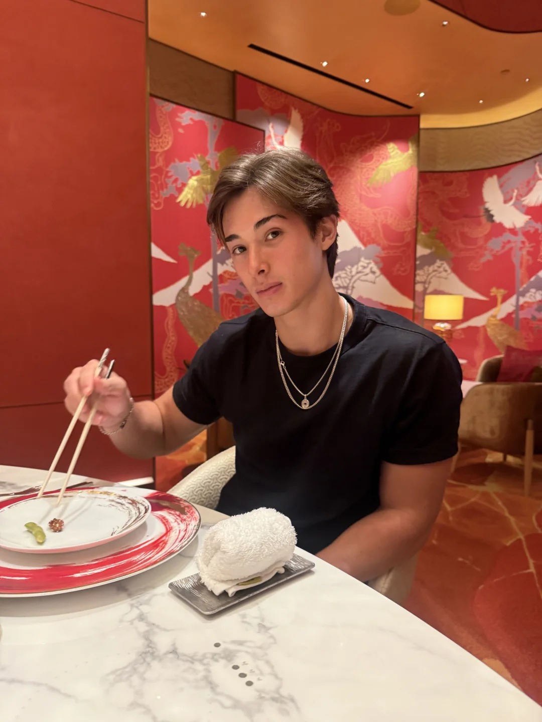 看看我的盘子里有多少食物