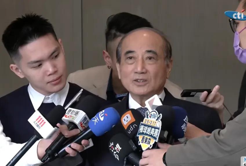 针对郑丽文访陆传闻，王金平今日表示，“对国民党来讲，现在跟大陆有往来、沟通，对两