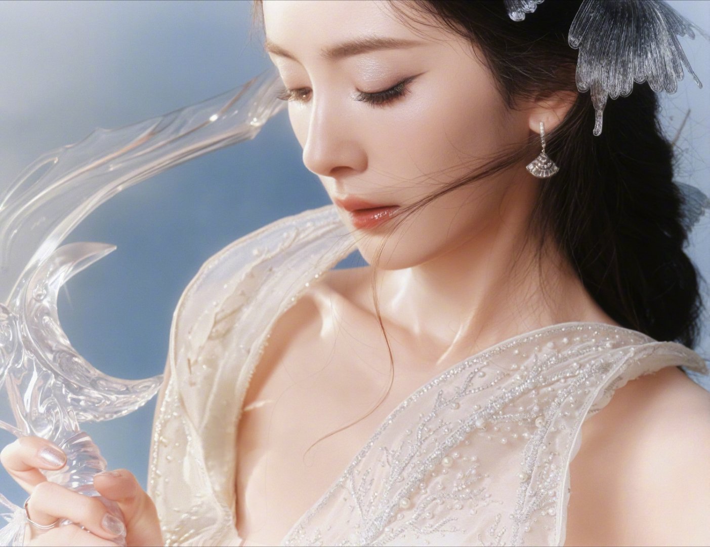 杨幂工作室去哪儿进修了杨幂工作室别以为给自己买热搜就能挽回自己的口碑了，做得好要