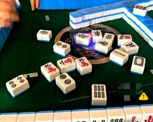 洗澡没锁门？
老板“哐当”一推，最后赔了4600块！这官司你们说谁更冤？
 
湖