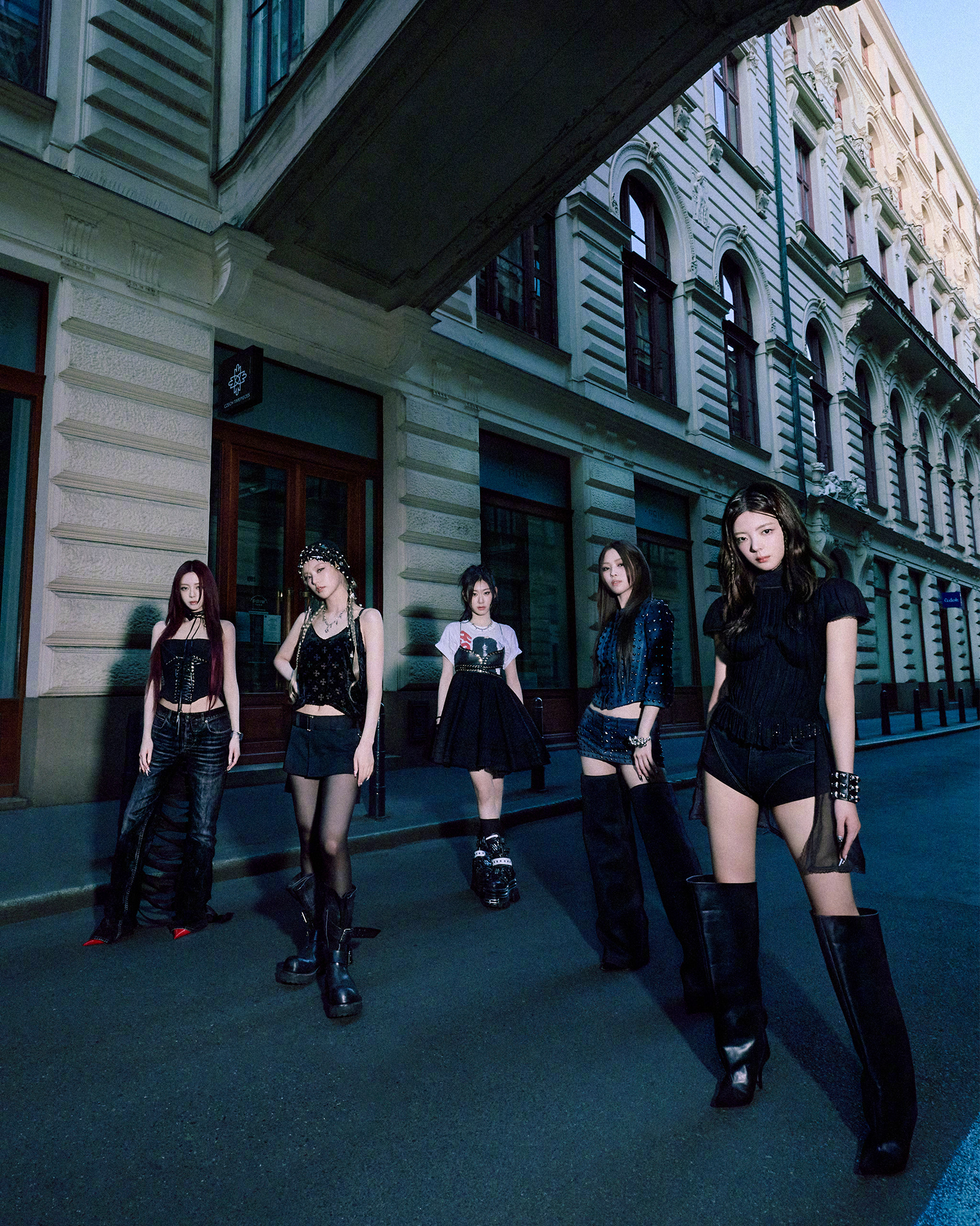 【Twi】ITZY  CONCEPT PHOTO2(1/2)，期待！ITZY[超