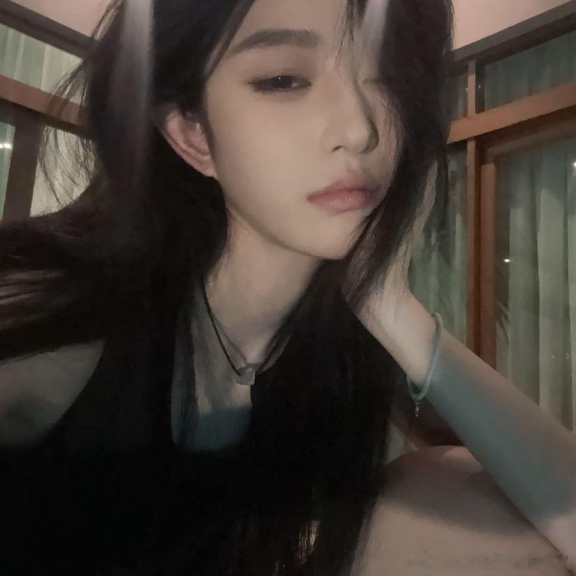 一个优雅的挑水人王奕2026午福临门奕马当先0606王奕生日快乐 嘴角梨涡上扬酒