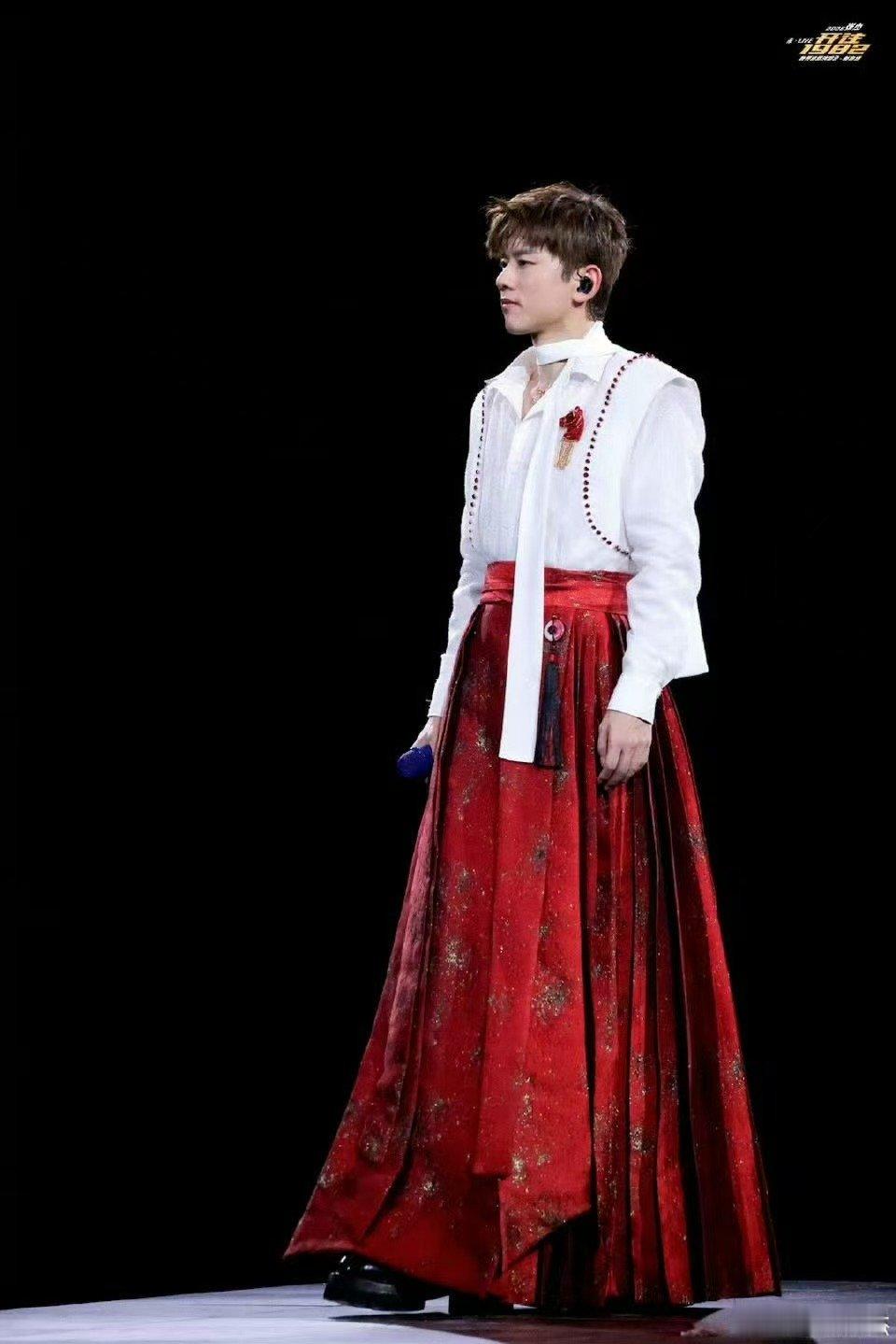 张杰演唱会九场高光回顾 张杰未LIVE巡回演唱会热爱无休盛宴不散，张杰九场演唱会