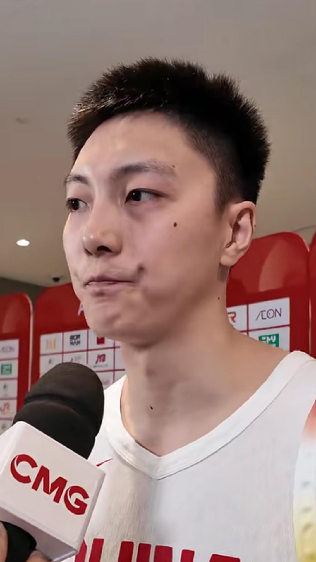 【相信很多球迷都看了昨天亚运会男篮小组赛中菲男篮大战比赛直播，中国男篮44分大胜