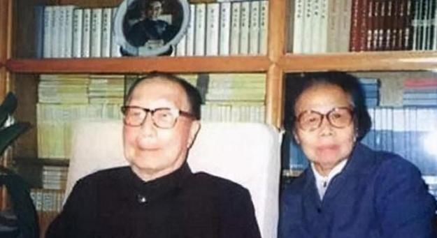 十大元帅中最有福之人，身经百战从未受伤，晚年在睡梦中仙逝。
 
这位被称作“福帅