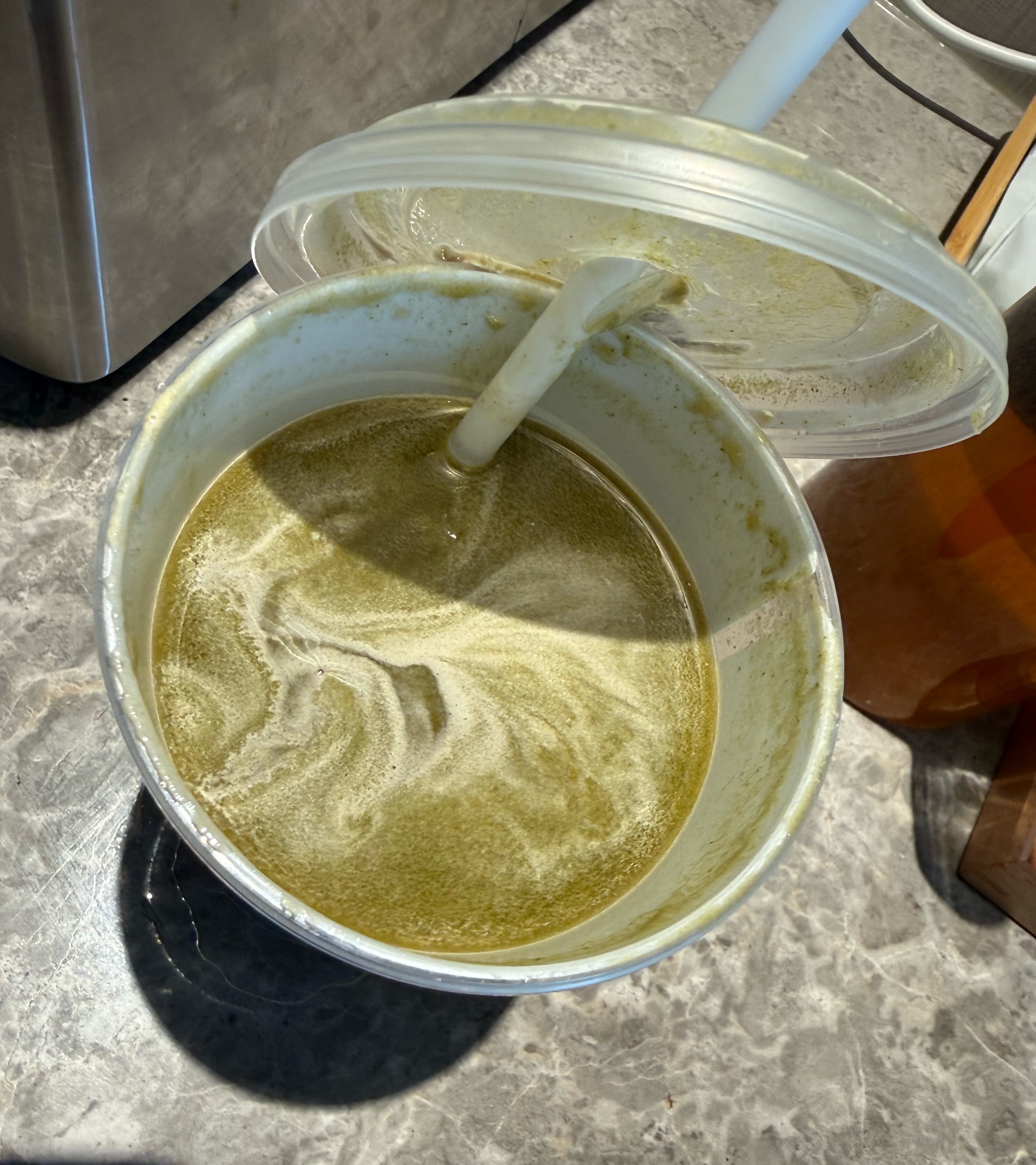 点了一杯苦瓜美式cv倔强的小红军