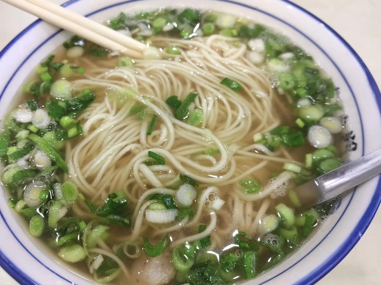 牛肉面，牛肉呢#早饭牛肉面# #美食作家牛肉面# #这牛肉面吃饱# #百世味牛肉